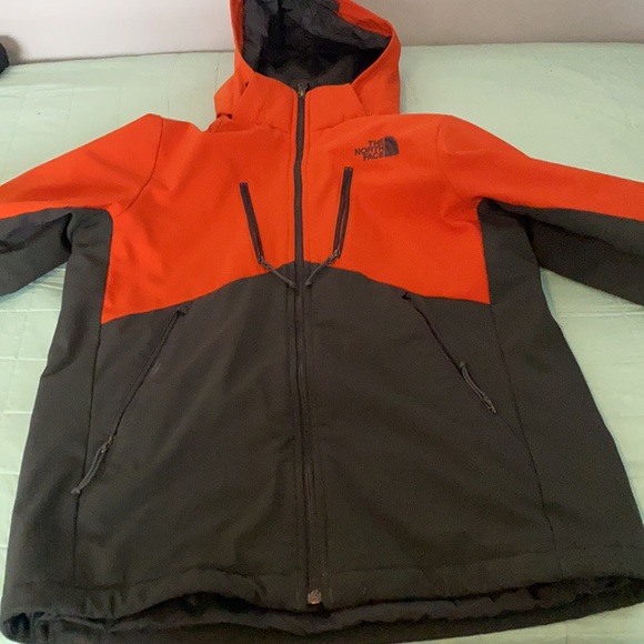 The North Face windfall Gore-tex jacket - Picture 3 of 8